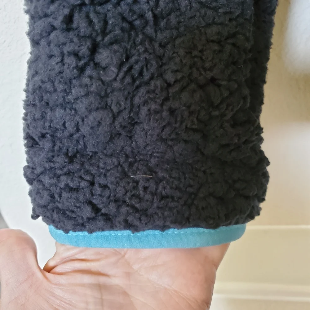 Chubbies Black Half Zip Sherpa Pullover. Size XL